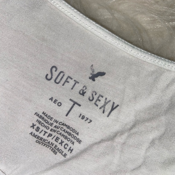 White blouse - Picture 3 of 4